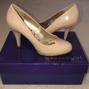 madden Girl Nude Pumps